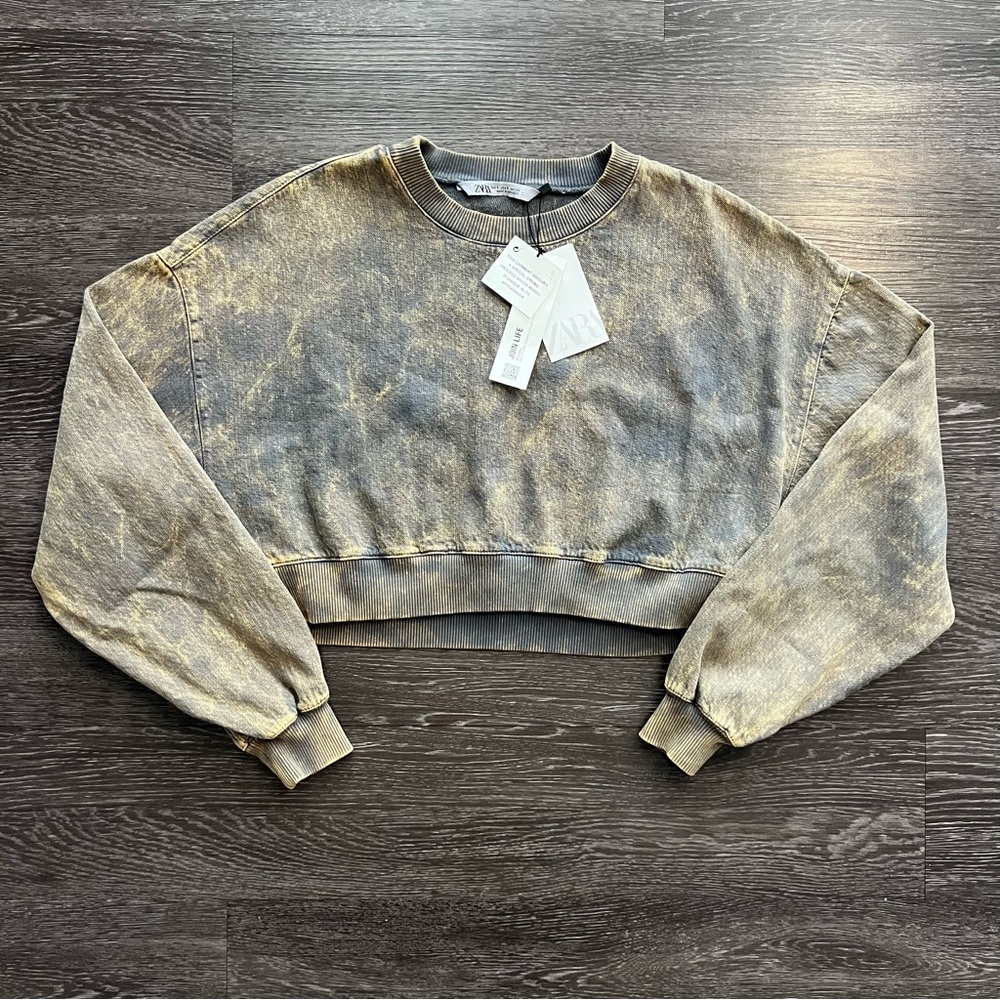 Zara Washed Olive Green Cropped Sweatshirt